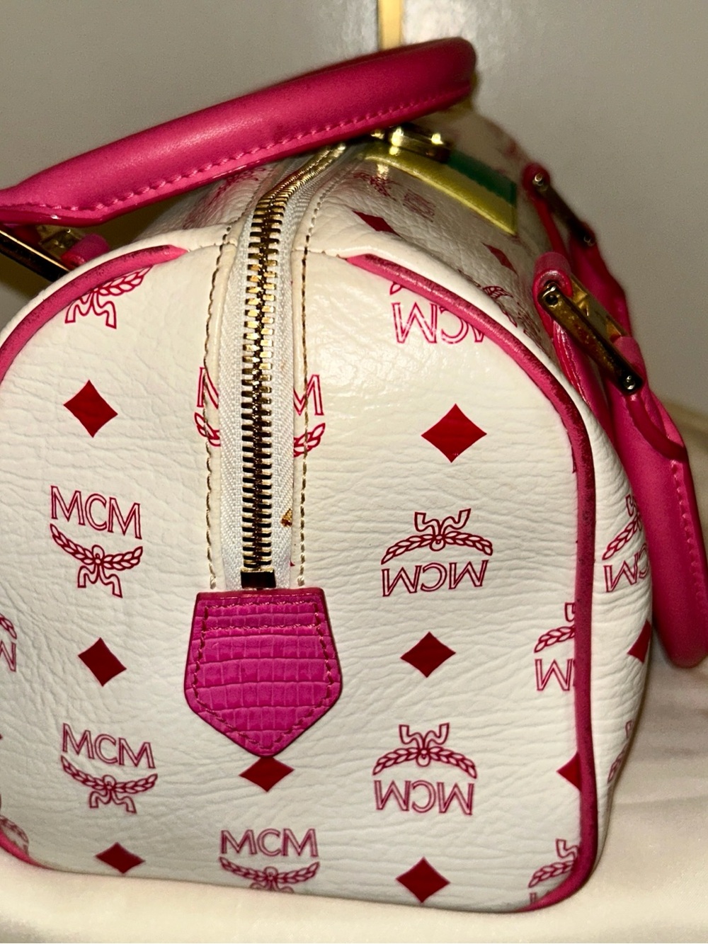 MCM Visetos Princess Lion Boston Bag. Limited Edition! - Picture 7 of 14
